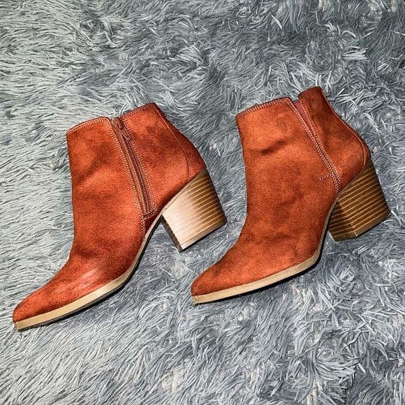 Red Booties - Picture 3 of 6